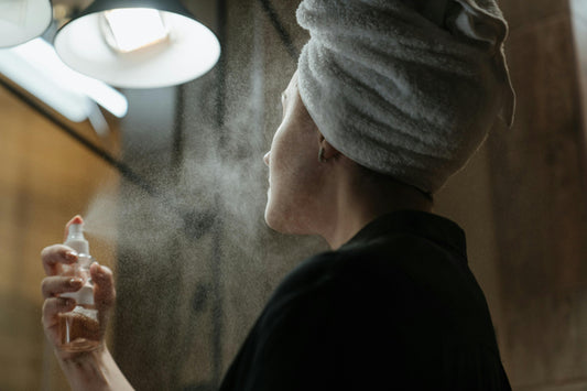 Best Setting Spray for Oily Skin: Expert Guide 2026