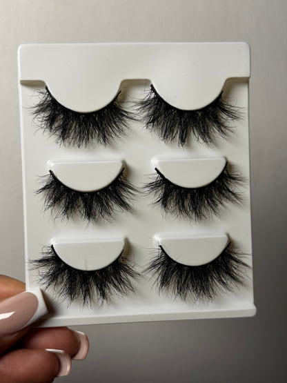 Aisha Strip Eyelash Extensions – Lightweight Lashes for Hooded Eyes
