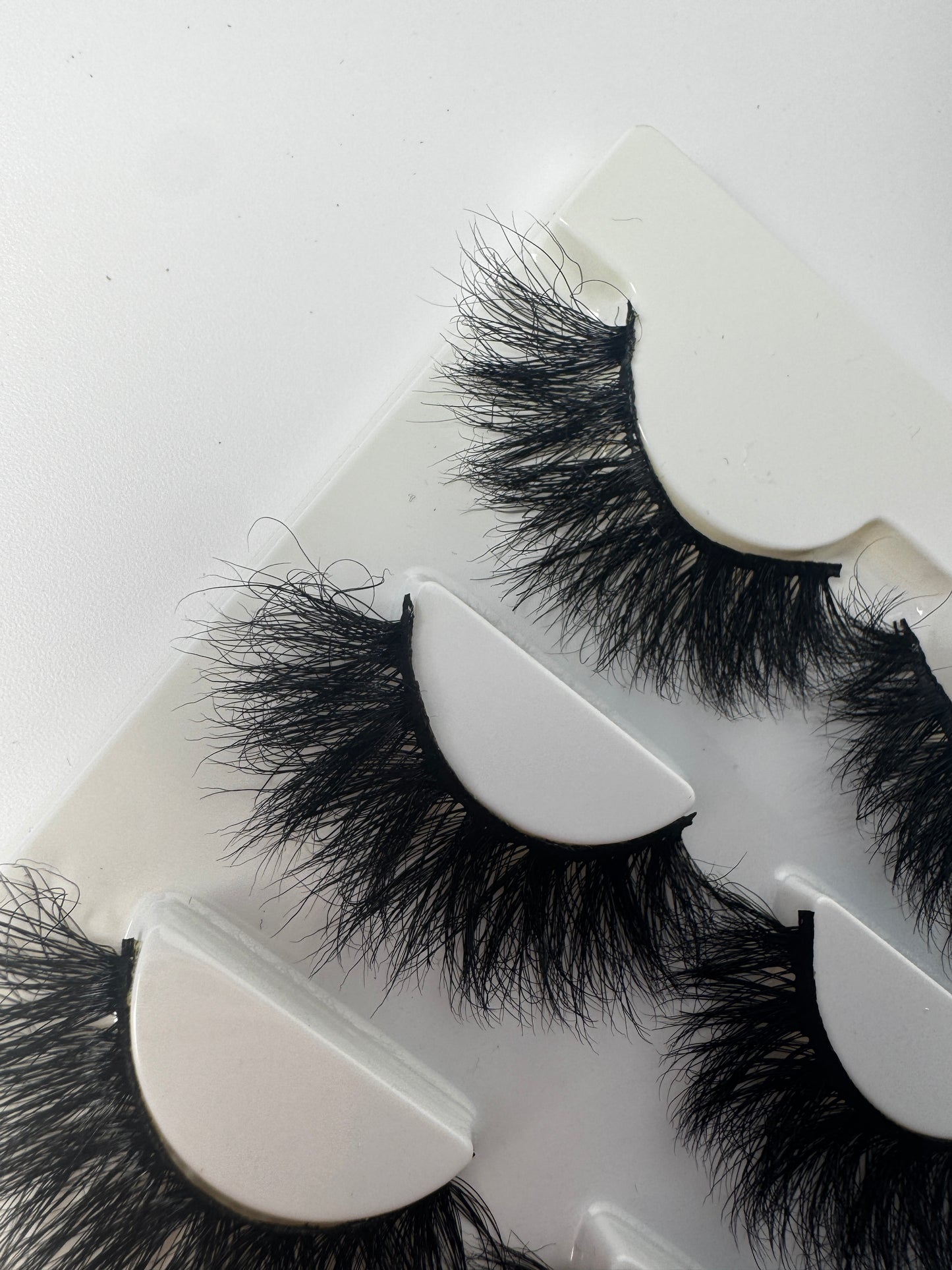 Aaliyah Strip Eyelash Extensions
