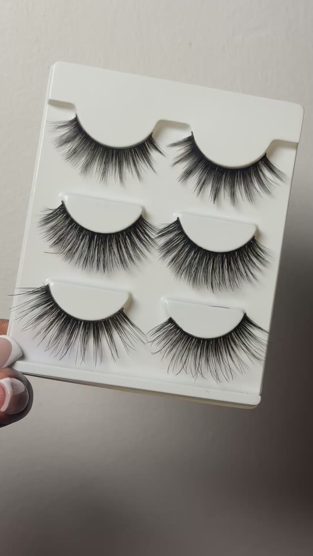 #2 – 1of1 – Bold Faux Mink Lashes for Almond Eyes